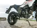 Detalle de la KTM 390 Adventure, lista para la acción. Conoce su ficha técnica y prepárate para la aventura.