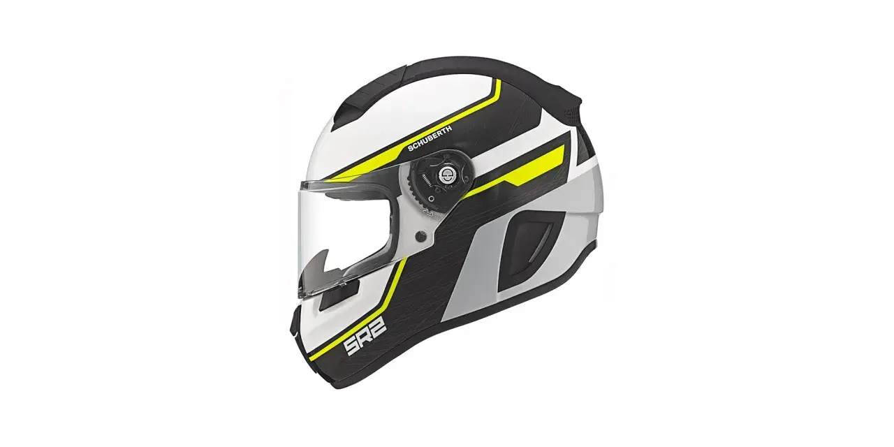 Casco Schuberth S2 blanco con detalles en amarillo y gris. Opiniones positivas sobre su seguridad y comodidad.