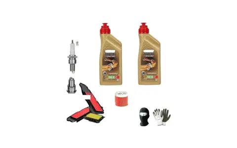 Aceite Honda Forza 125 y repuestos: bujías, filtros de aire y aceite, pasamontañas y guantes.