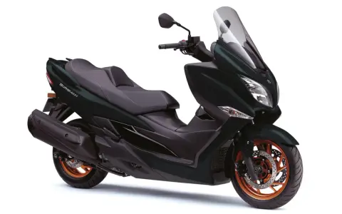 Suzuki Burgman 650, un maxi scooter elegante y potente. Consulta su suzuki burgman 650 ficha técnica para conocer todos los detalles.