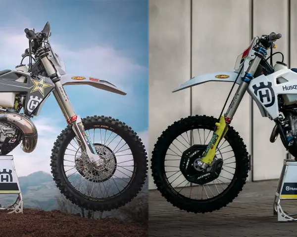 Dos motos Husqvarna, una lista para enduro y otra para motocross, muestran la diferencia entre ambas disciplinas.