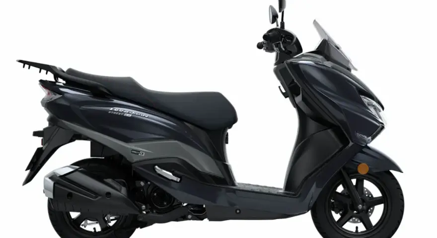 Scooter Burgman executive, color gris oscuro, con asiento negro y detalles rojos. Ideal para la ciudad.